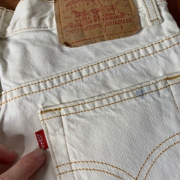 LEVI'S 100% Cotton White/Acid Washed Light Blue Jean Shorts Size JR 7 (1099) - Picture 9 of 13